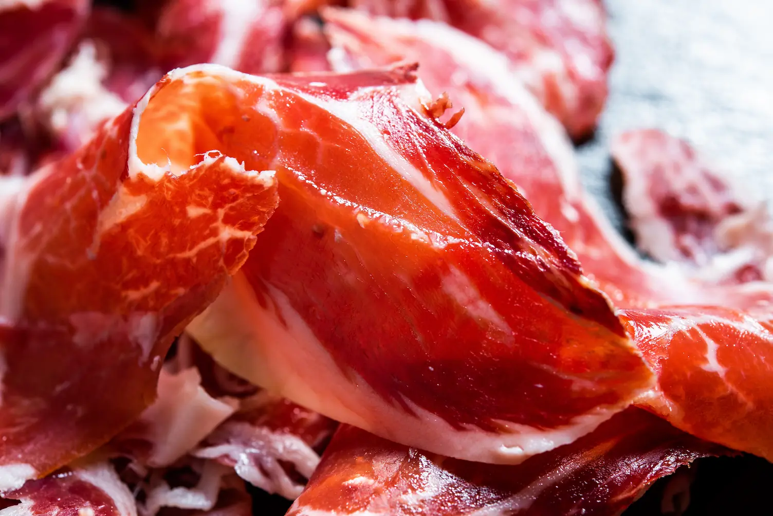 closeup-slice-acornfed-iberian-ham